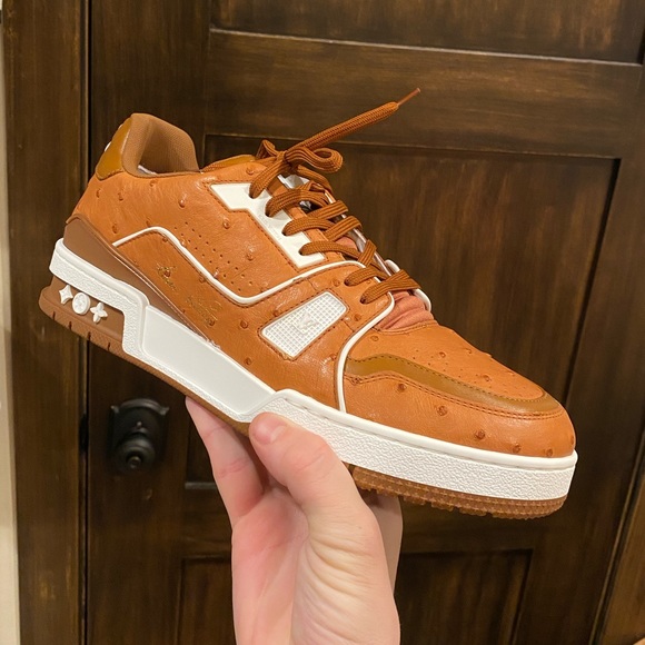 Louis Vuitton Trainer in Ostrich material. - Picture 2 of 8